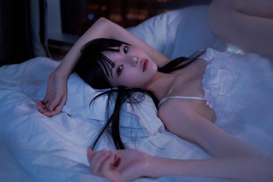 Coser@桜桃喵 – 小月光