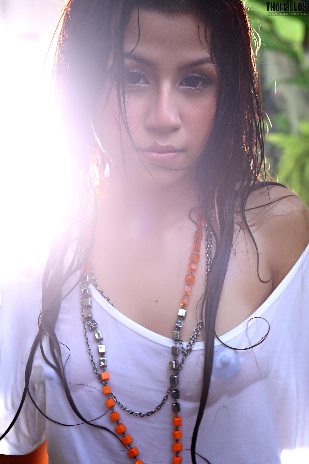 Lydia The Black Alley Photobook Set.04