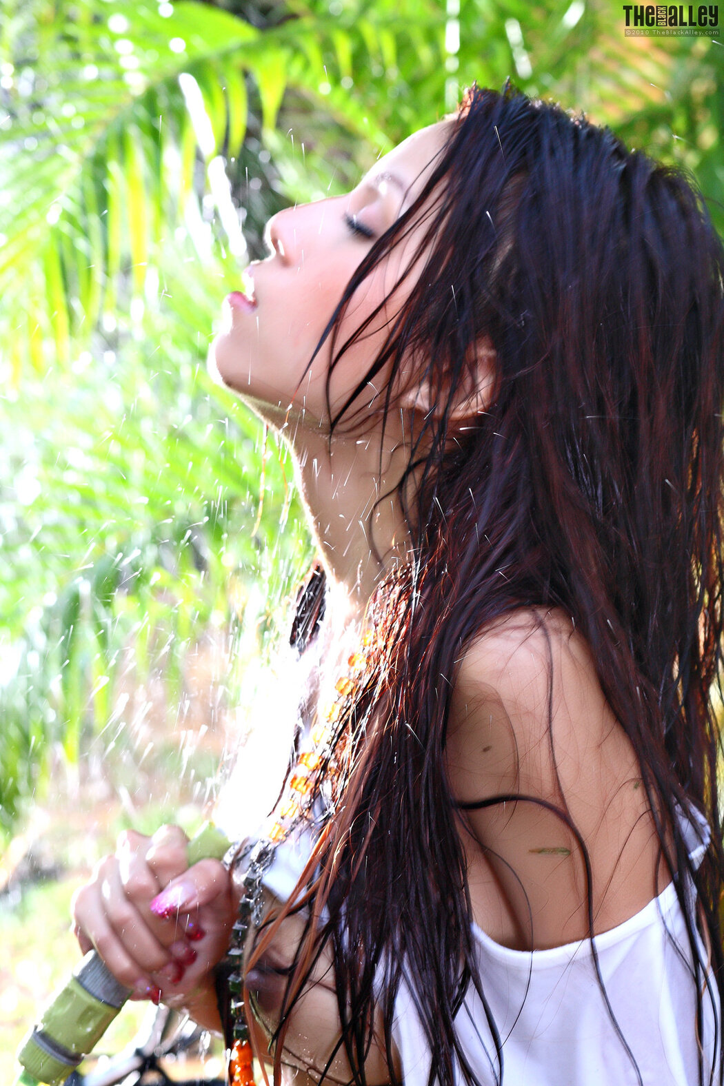 Lydia The Black Alley Photobook Set.04