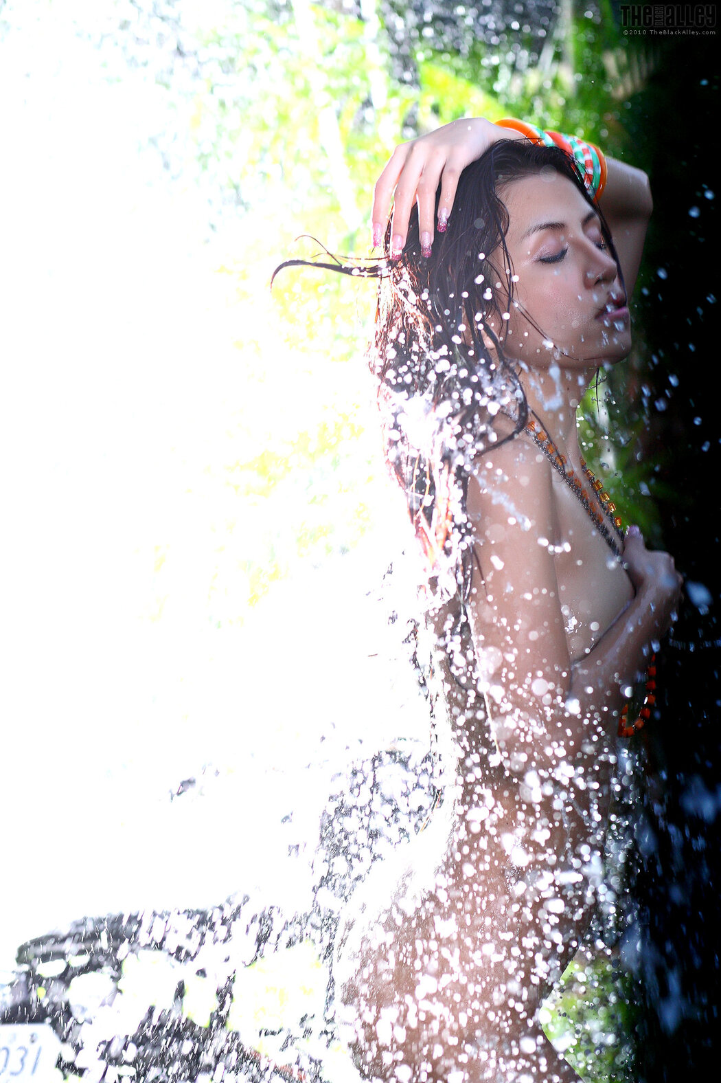 Lydia The Black Alley Photobook Set.04