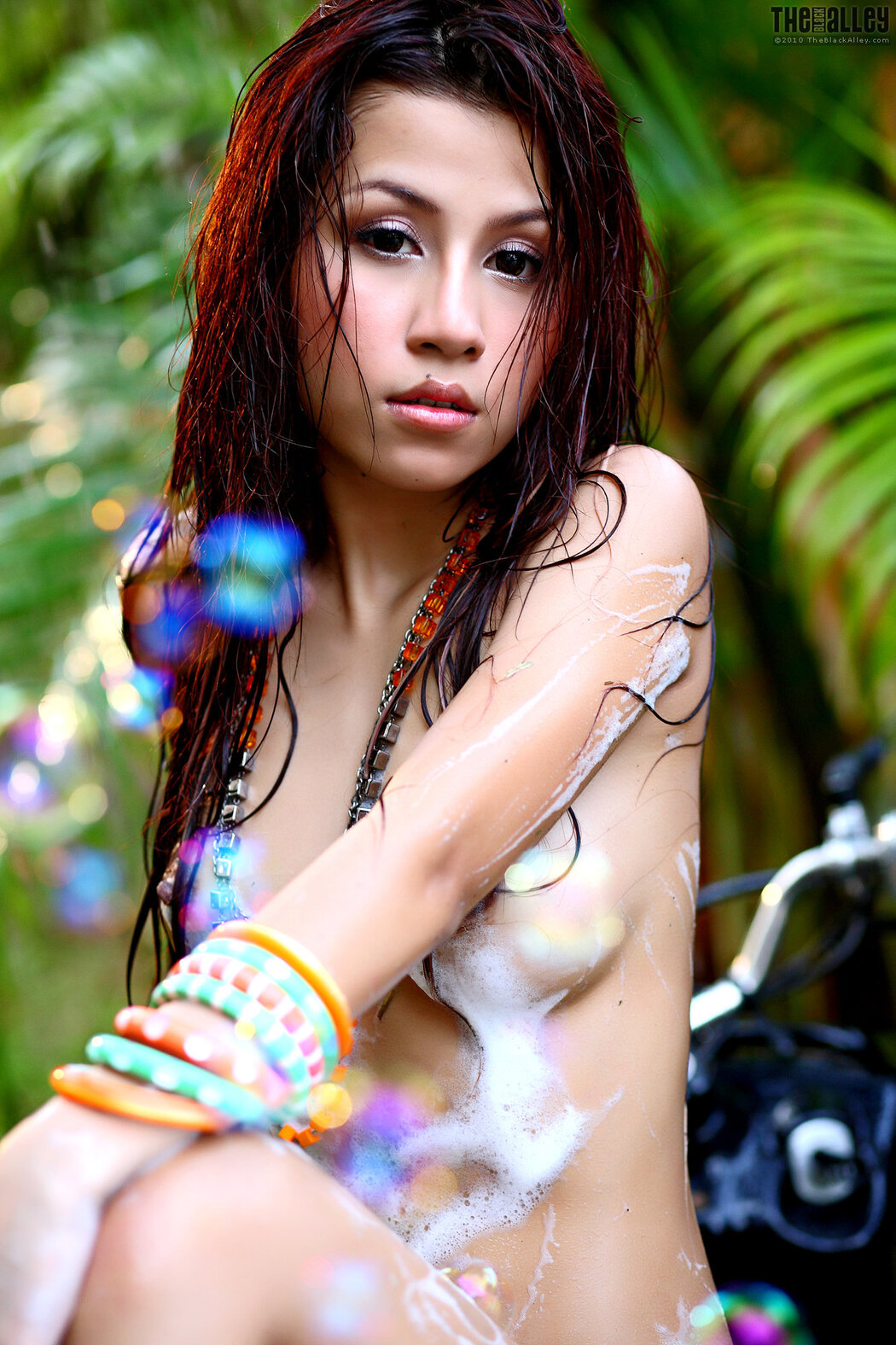 Lydia The Black Alley Photobook Set.04