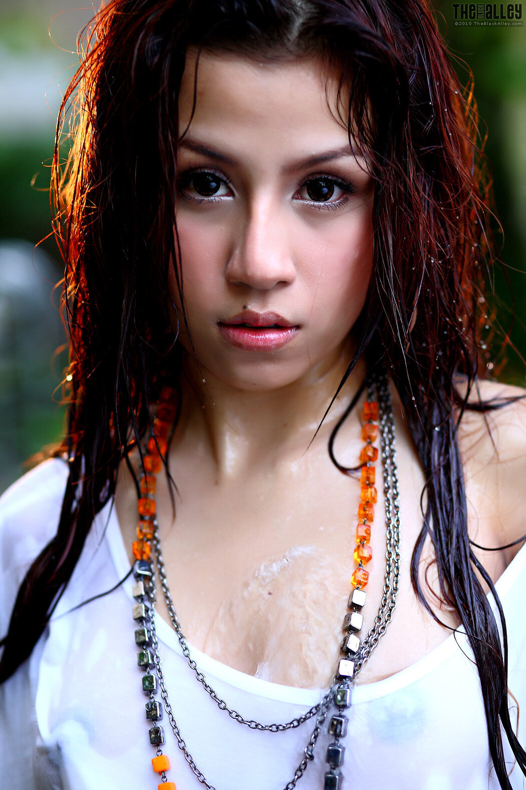 Lydia The Black Alley Photobook Set.04