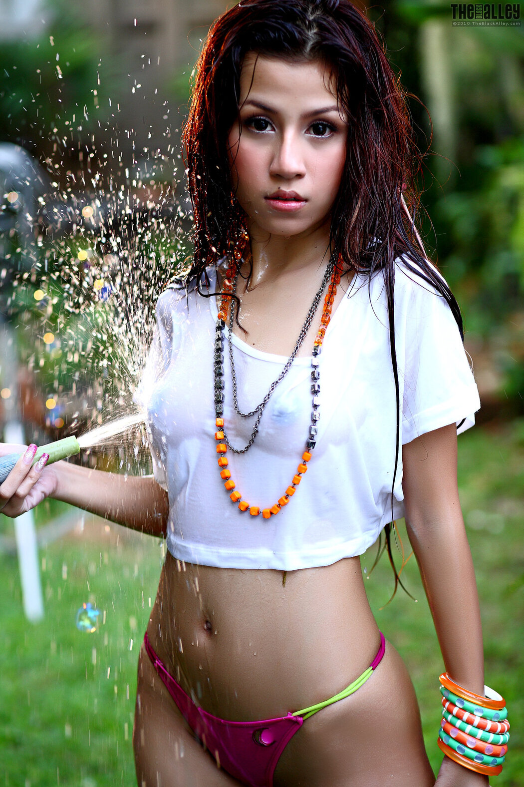 Lydia The Black Alley Photobook Set.04