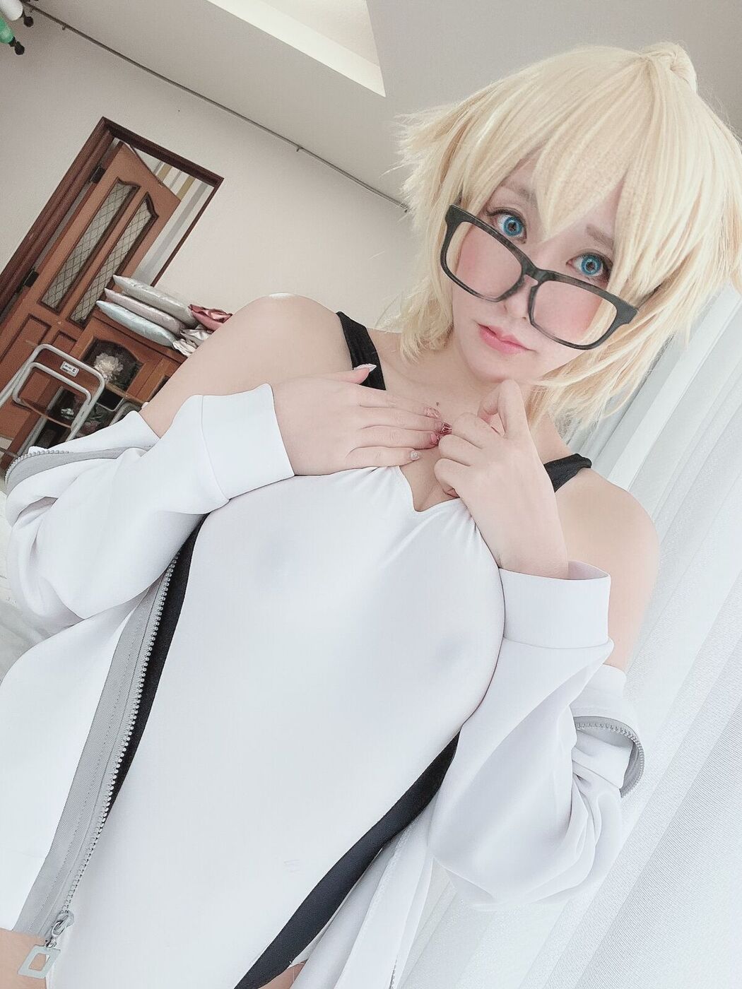 Coser@林檎蜜紀 Ringo Mitsuki – 久々 なジャンヌお姉ちゃんのえちえちクイコミ ピタピタ競泳水着