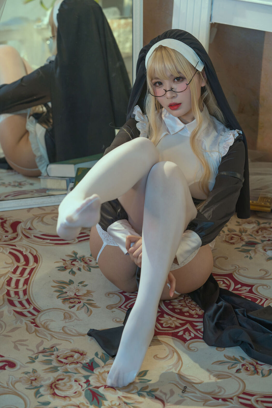 Coser@轩萧学姐 – 奶桃X胡桃喵 修女