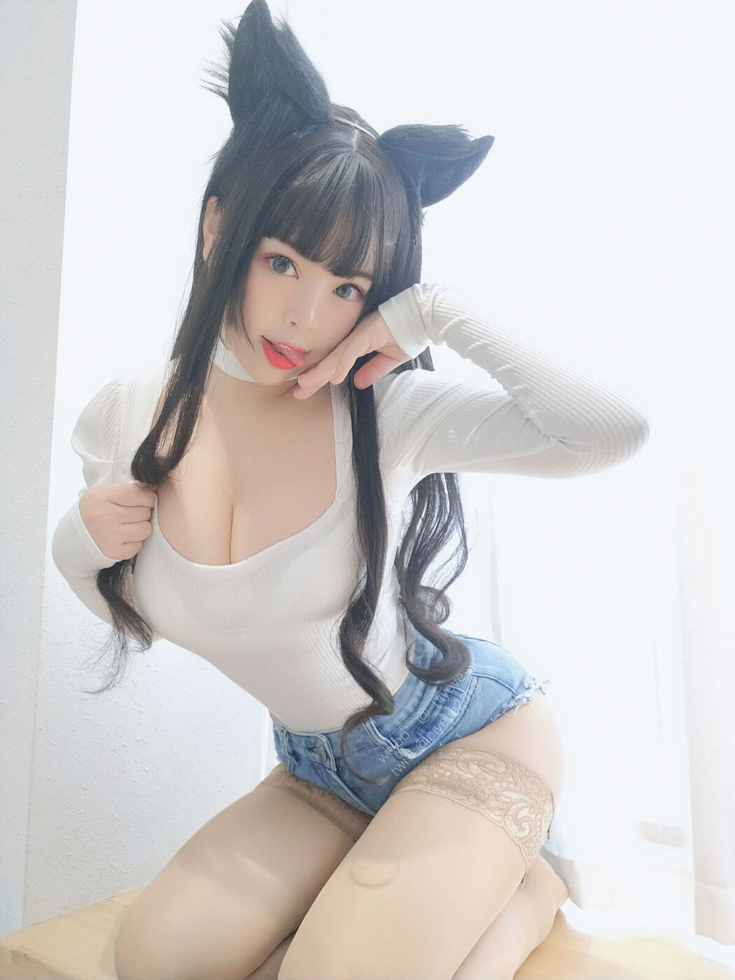 Coser@白烨 – 犬系姐姐