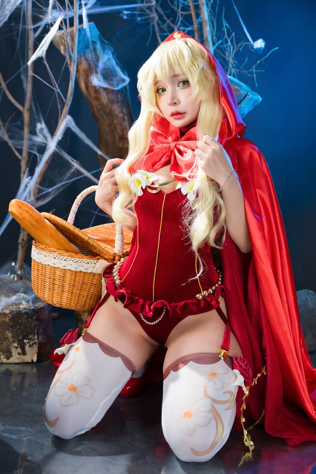 Coser@UmekoJ – Red Riding Hood Part1