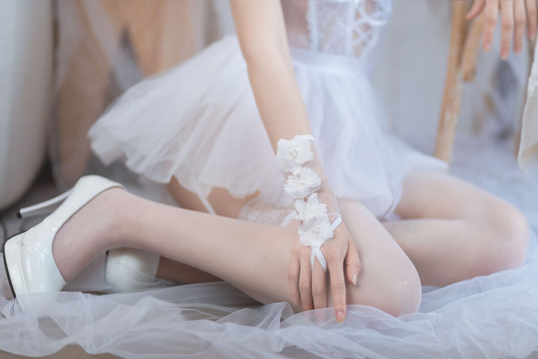 Coser@封疆疆v – 纯白