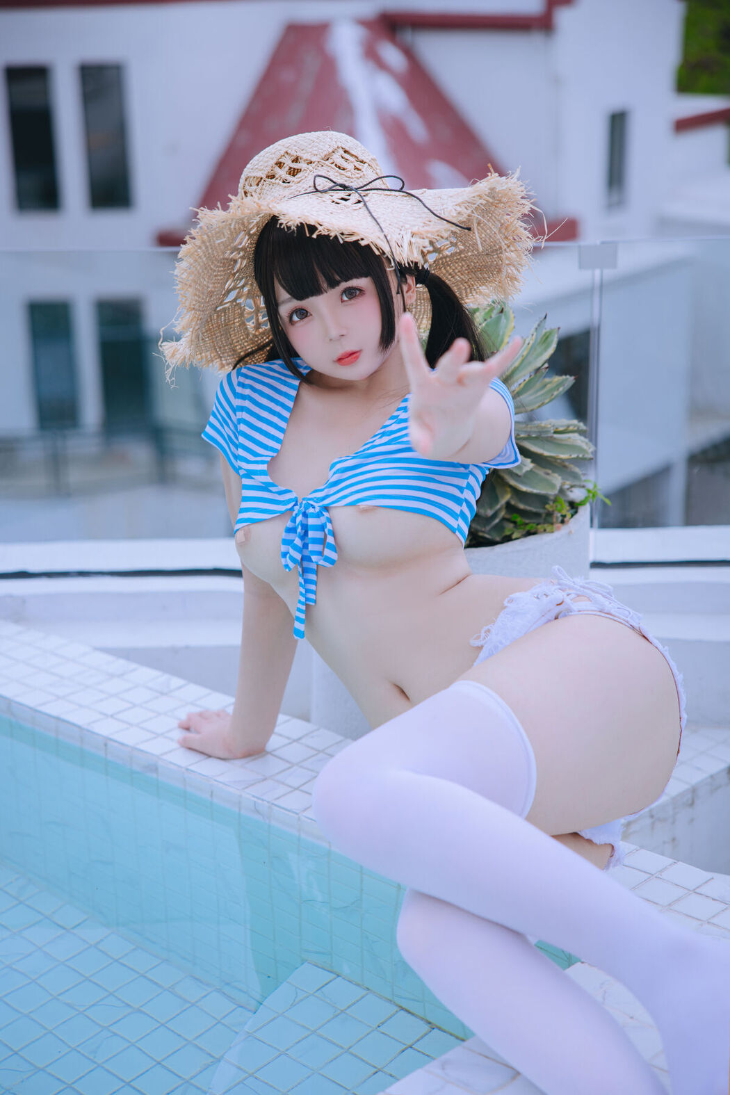 Coser@日奈娇 – 蓝白条 Part1