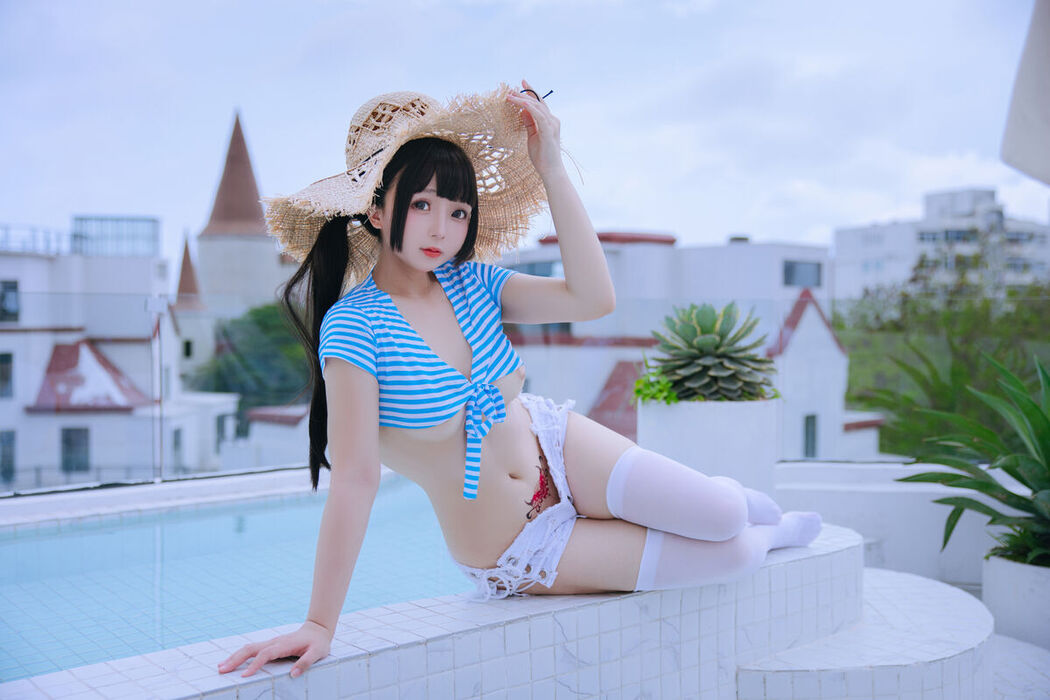 Coser@日奈娇 – 蓝白条 Part1