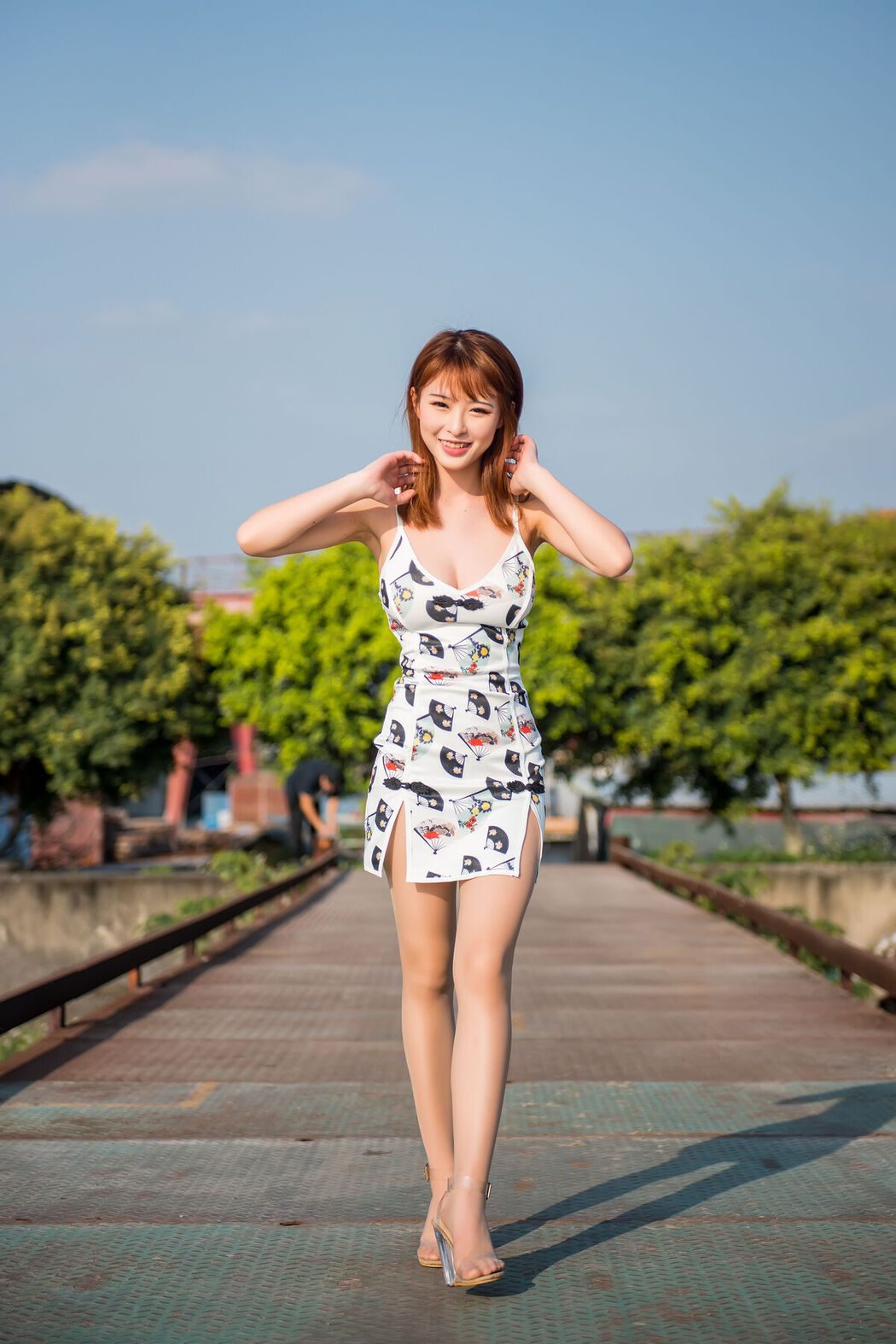 Coser@清水由乃 – 御风街拍 紧身裙肉丝 Part4