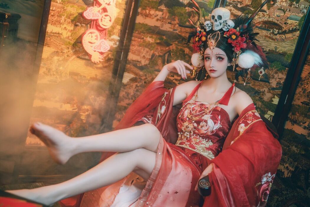 Coser@鹿八岁 &#8211; 闯进我家的凶凶年兽 Part1
