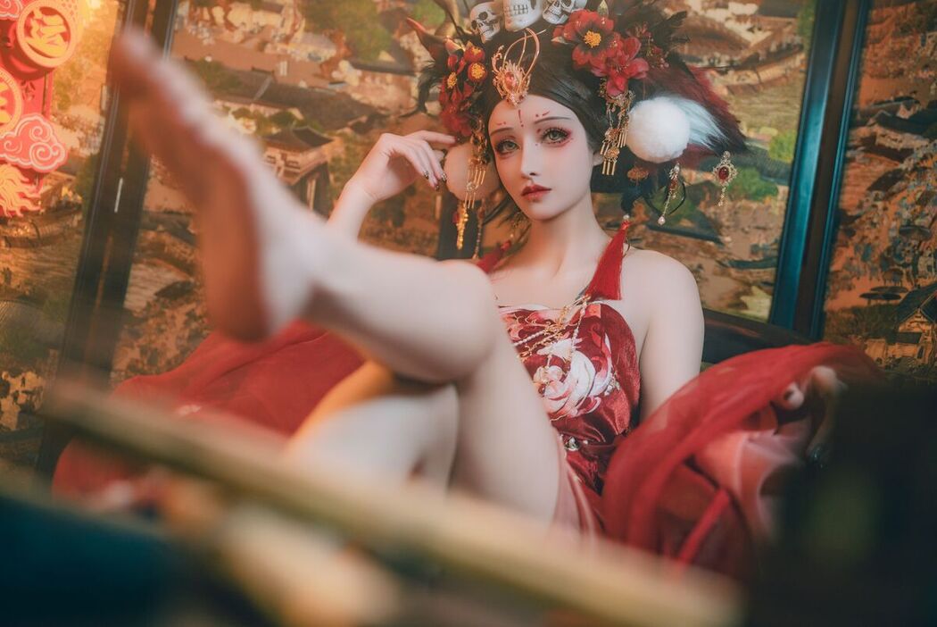 Coser@鹿八岁 &#8211; 闯进我家的凶凶年兽 Part1