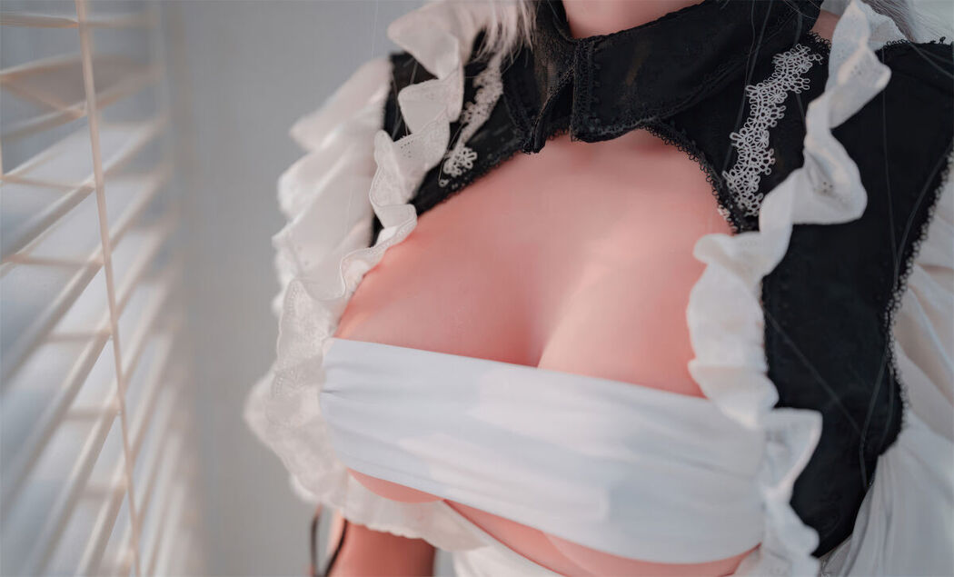 Coser@轩萧学姐 – 碧蓝航线 埃吉尔女仆
