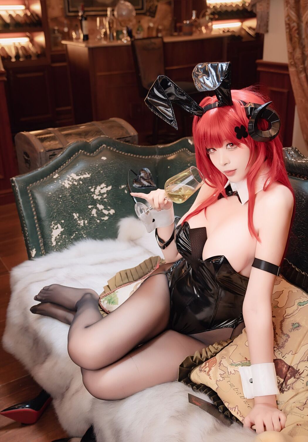 Coser@轩萧学姐 – 兴登堡兔女郎