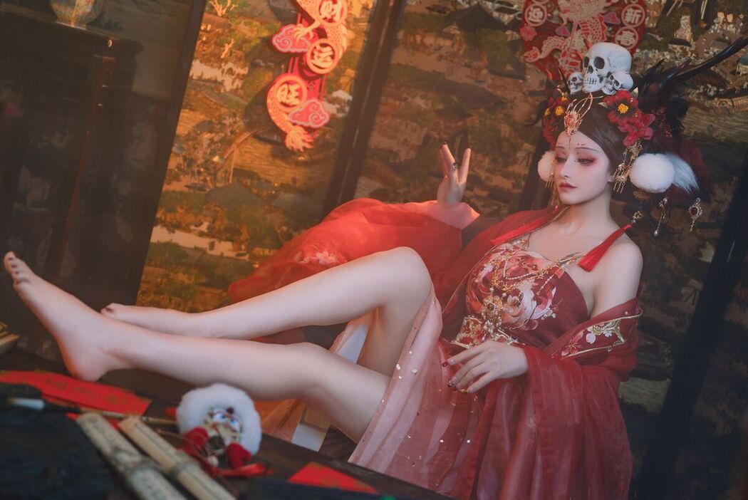 Coser@鹿八岁 &#8211; 闯进我家的凶凶年兽 Part1