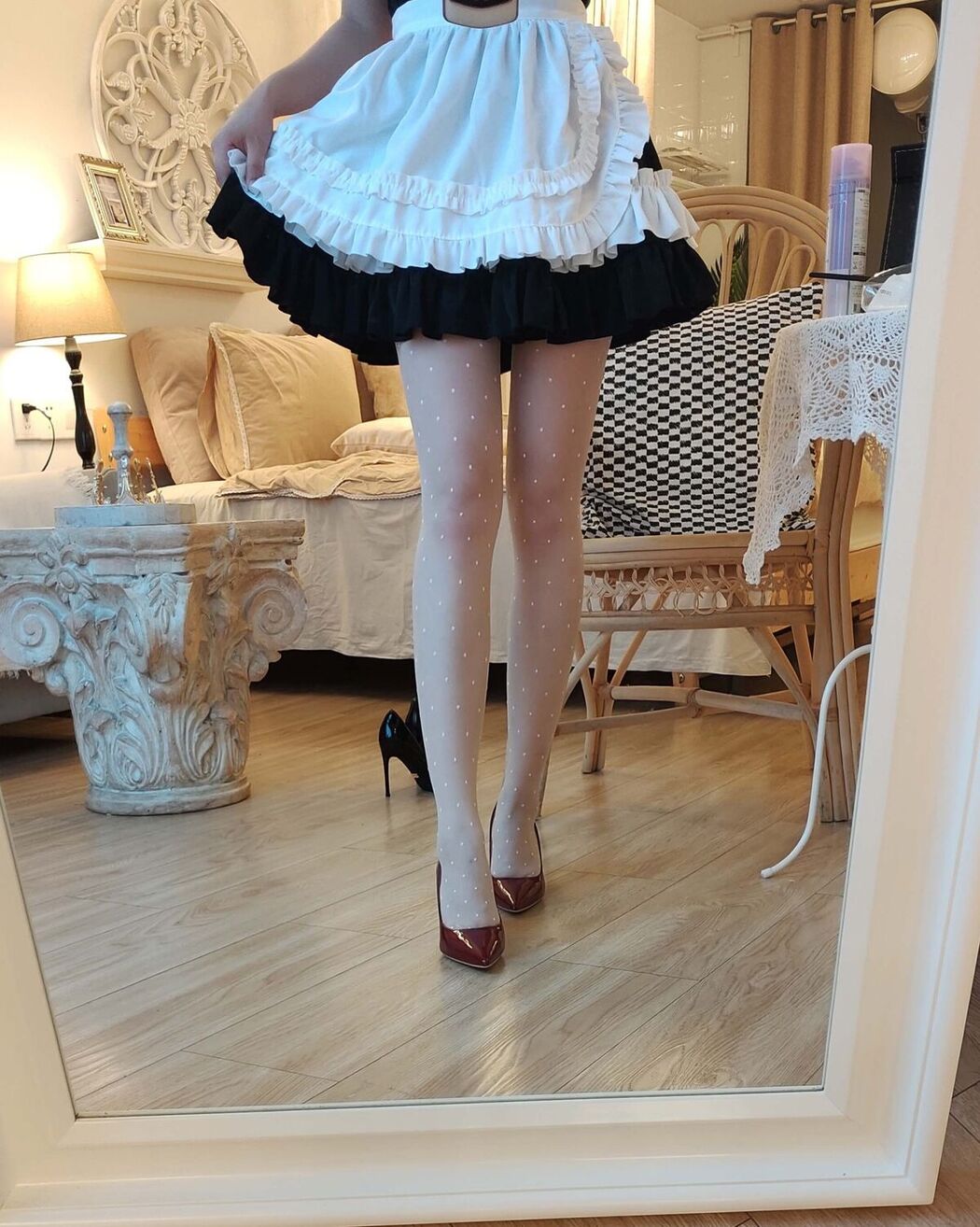 Coser@雪琪SAMA &#8211; 对镜女仆