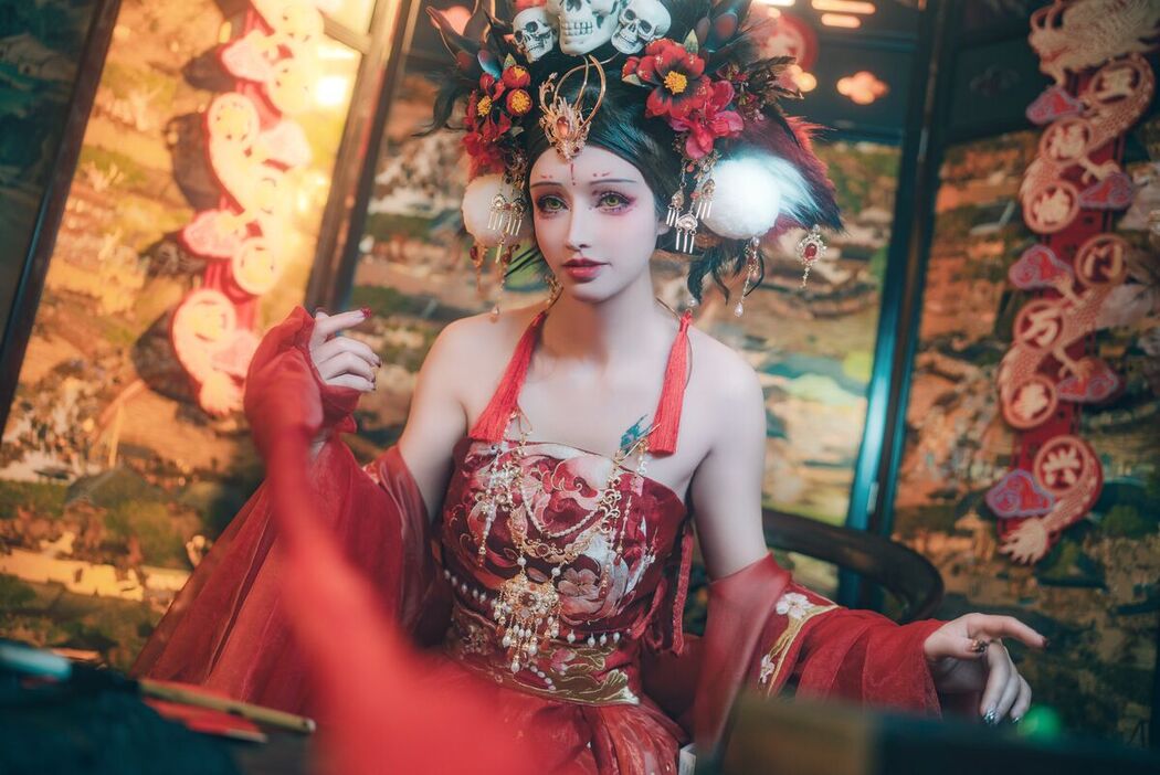 Coser@鹿八岁 &#8211; 闯进我家的凶凶年兽 Part1