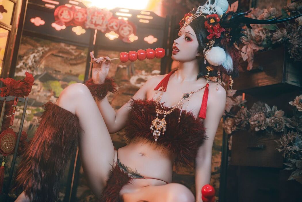 Coser@鹿八岁 &#8211; 闯进我家的凶凶年兽 Part1