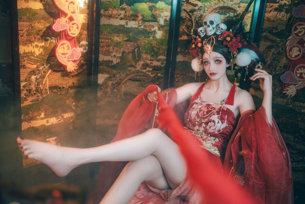 Coser@鹿八岁 &#8211; 闯进我家的凶凶年兽 Part1