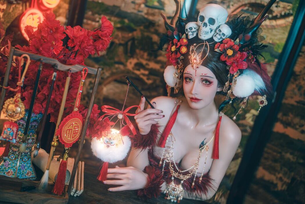 Coser@鹿八岁 &#8211; 闯进我家的凶凶年兽 Part1