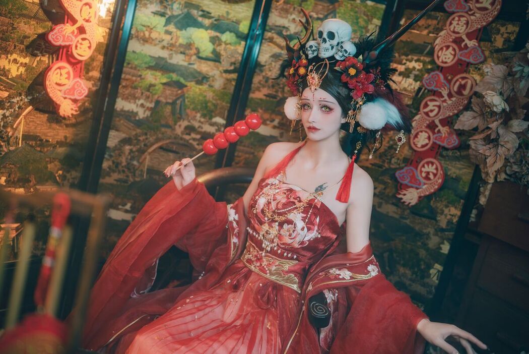 Coser@鹿八岁 &#8211; 闯进我家的凶凶年兽 Part1