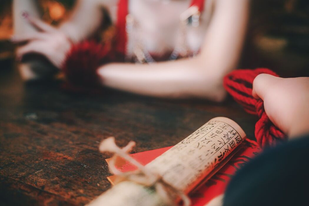 Coser@鹿八岁 &#8211; 闯进我家的凶凶年兽 Part1
