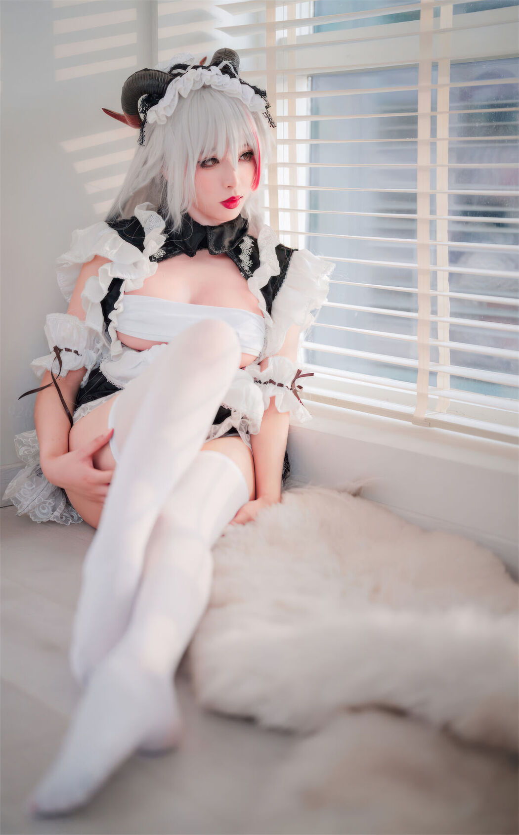 Coser@轩萧学姐 – 碧蓝航线 埃吉尔女仆