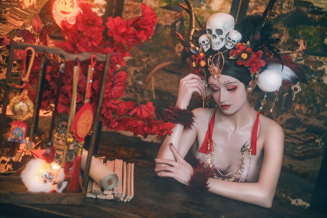 Coser@鹿八岁 &#8211; 闯进我家的凶凶年兽 Part1