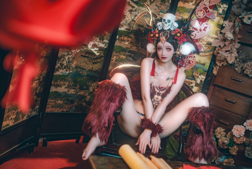Coser@鹿八岁 &#8211; 闯进我家的凶凶年兽 Part1