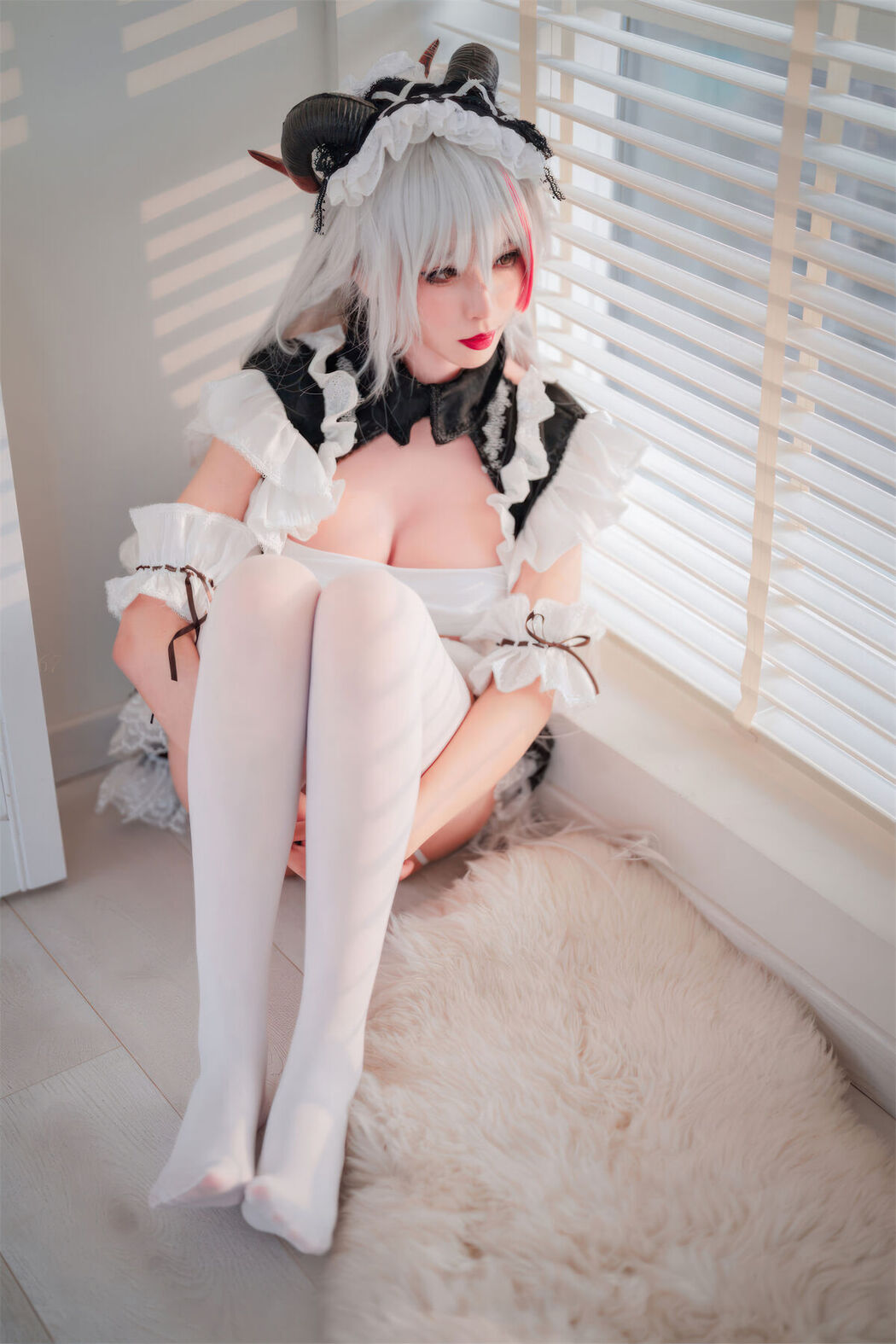Coser@轩萧学姐 – 碧蓝航线 埃吉尔女仆