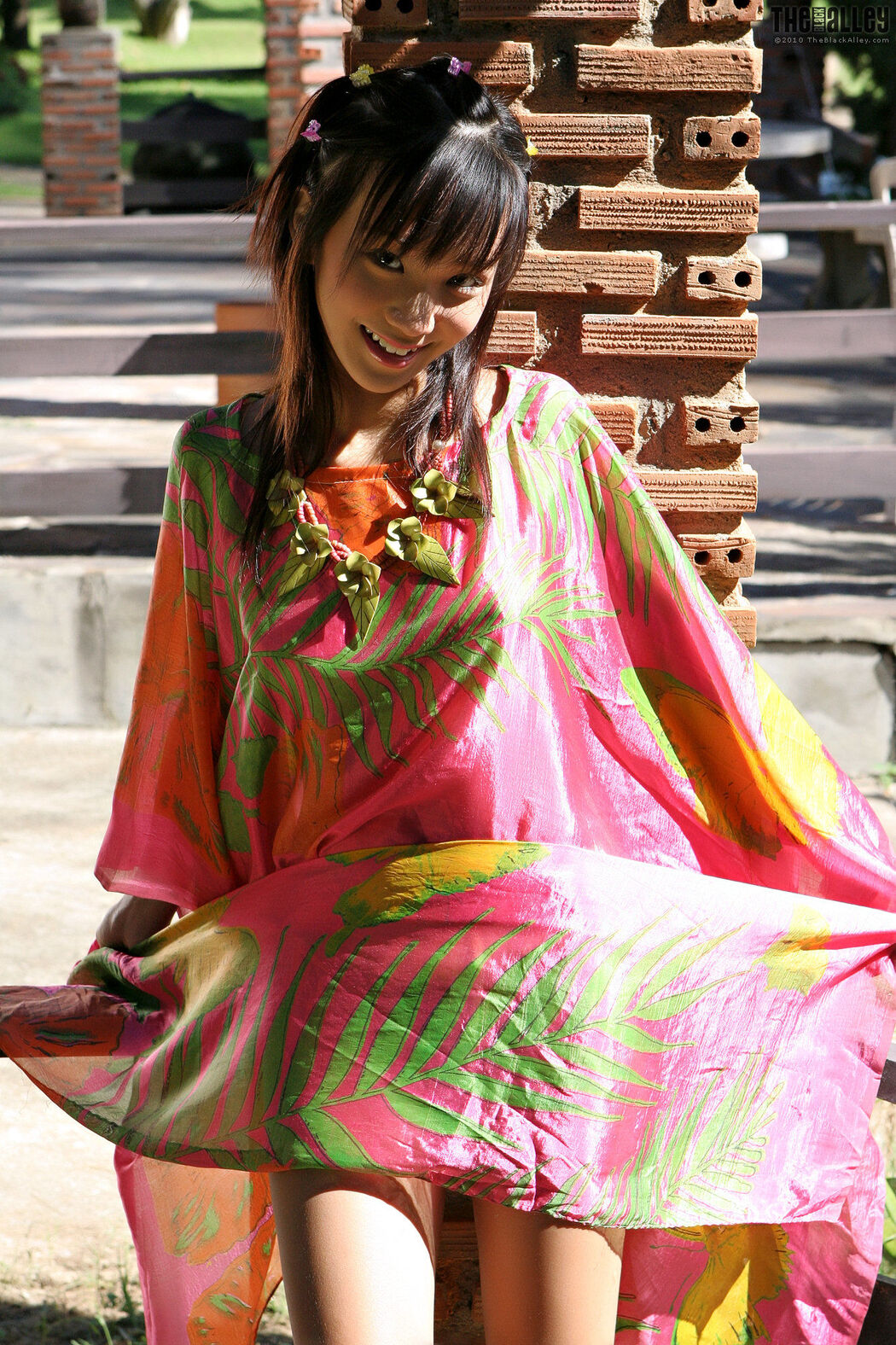 Lolita Cheng "Perspective Thin Shirt" [The Black Alley]