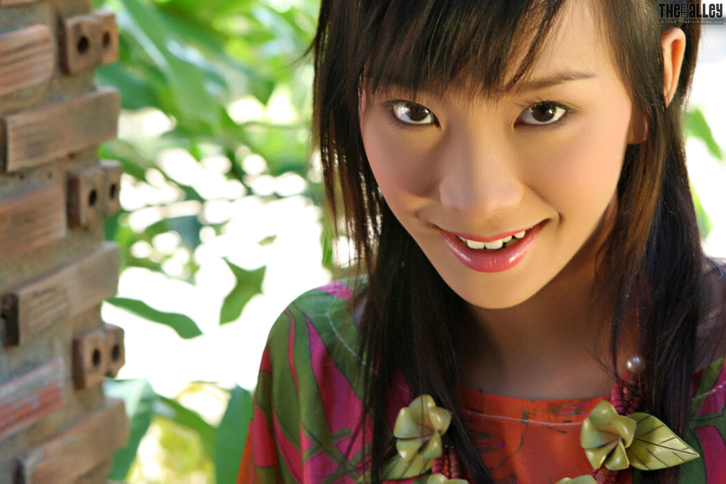 Lolita Cheng "Perspective Thin Shirt" [The Black Alley]