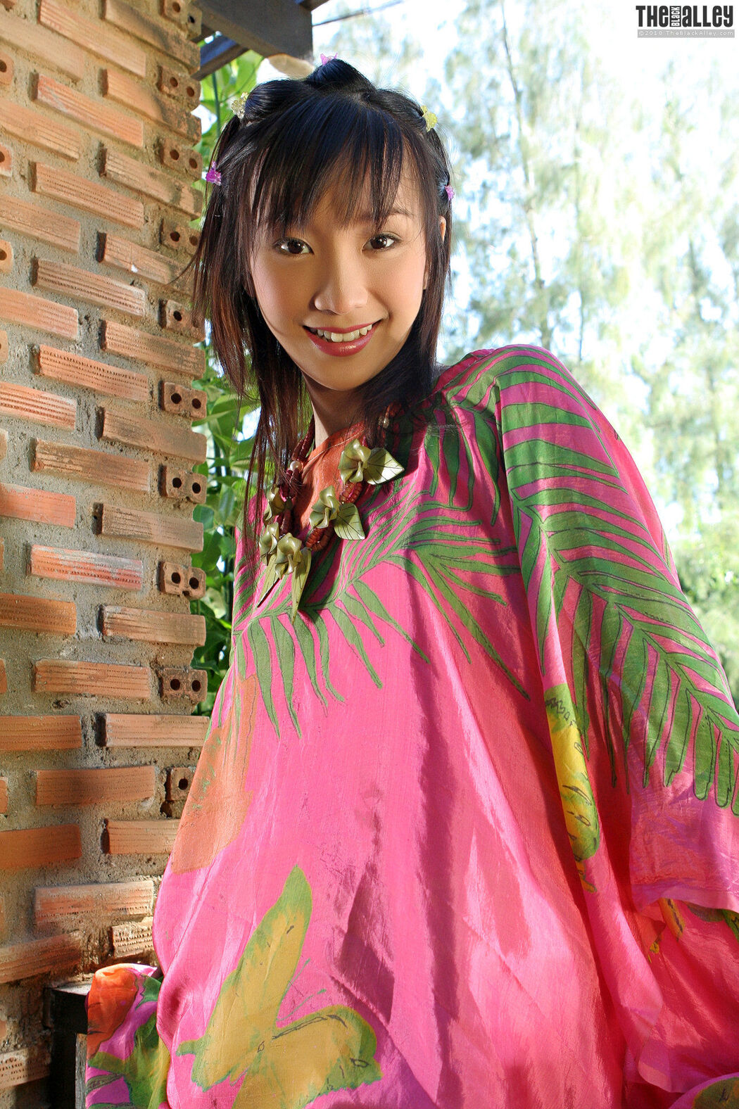 Lolita Cheng "Perspective Thin Shirt" [The Black Alley]