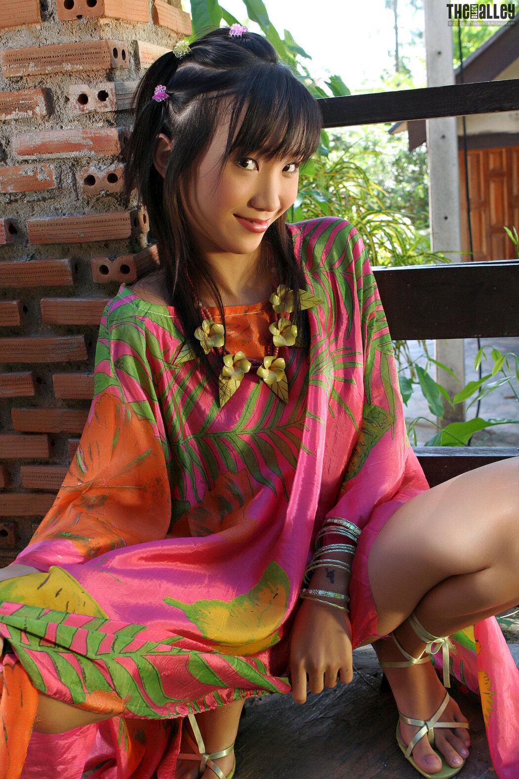 Lolita Cheng "Perspective Thin Shirt" [The Black Alley]
