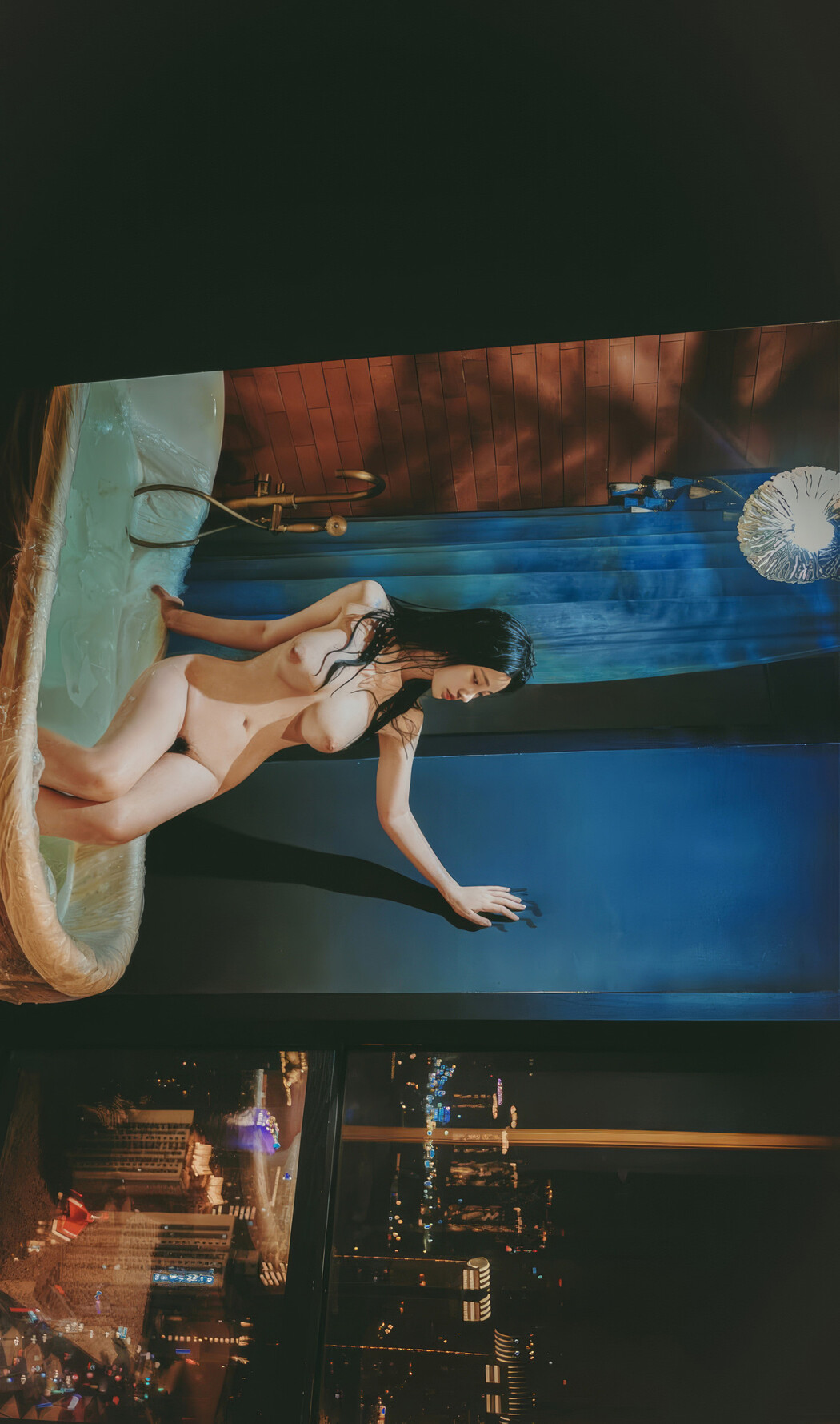 年年Nnian, 写真集 沐浴 Take a Bath