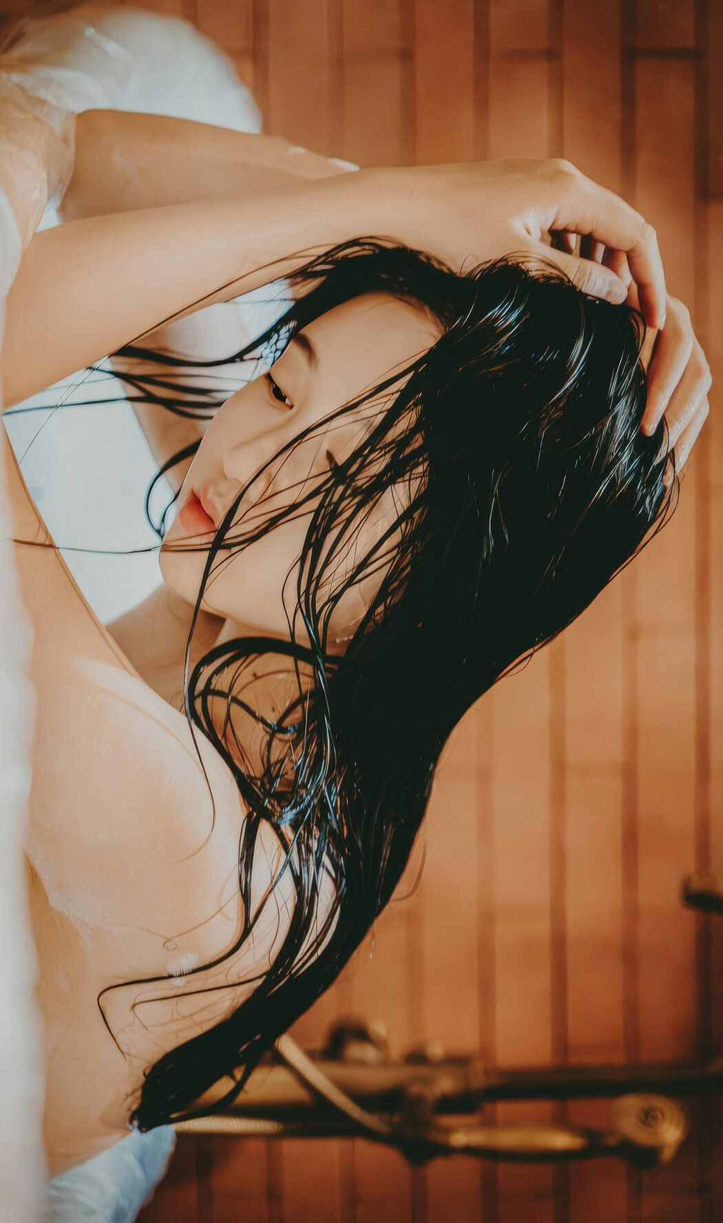 年年Nnian, 写真集 沐浴 Take a Bath