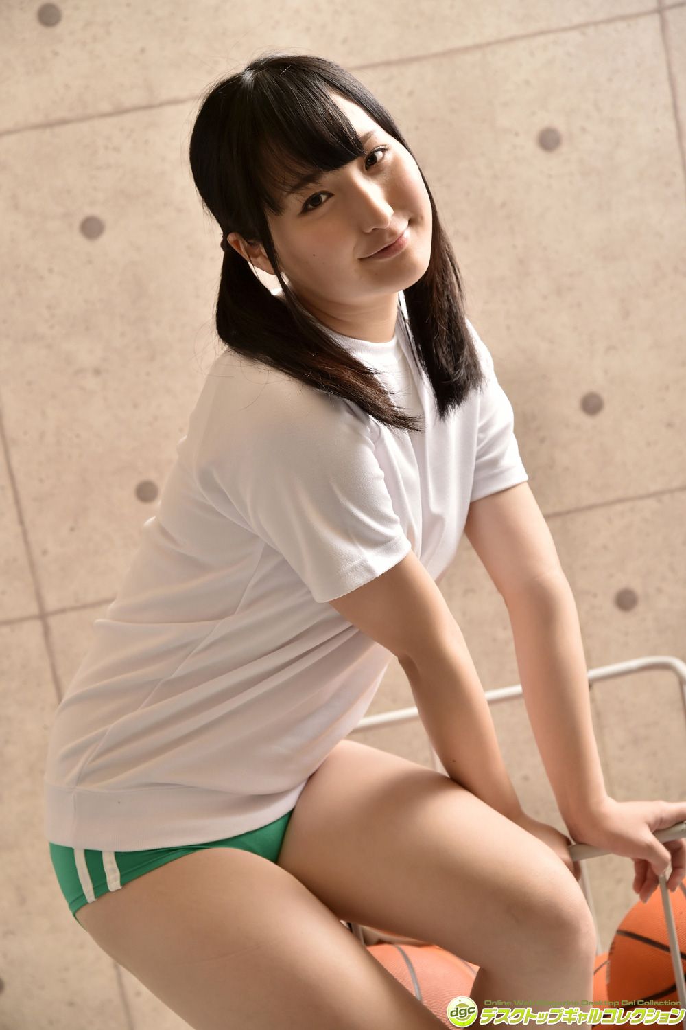 Satoshi Hirano << Orthodox beautiful girl with long black hair and clear skin! >> [DGC] NO.1214
