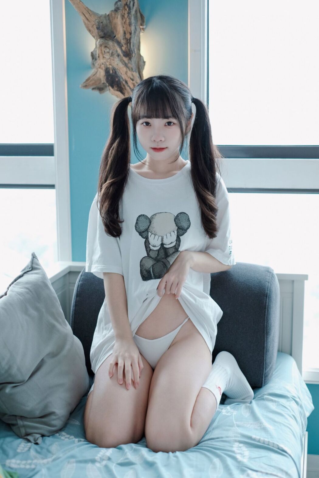 Coser@可可小白兔 – 捕獲一隻沒穿褲褲の小白兔