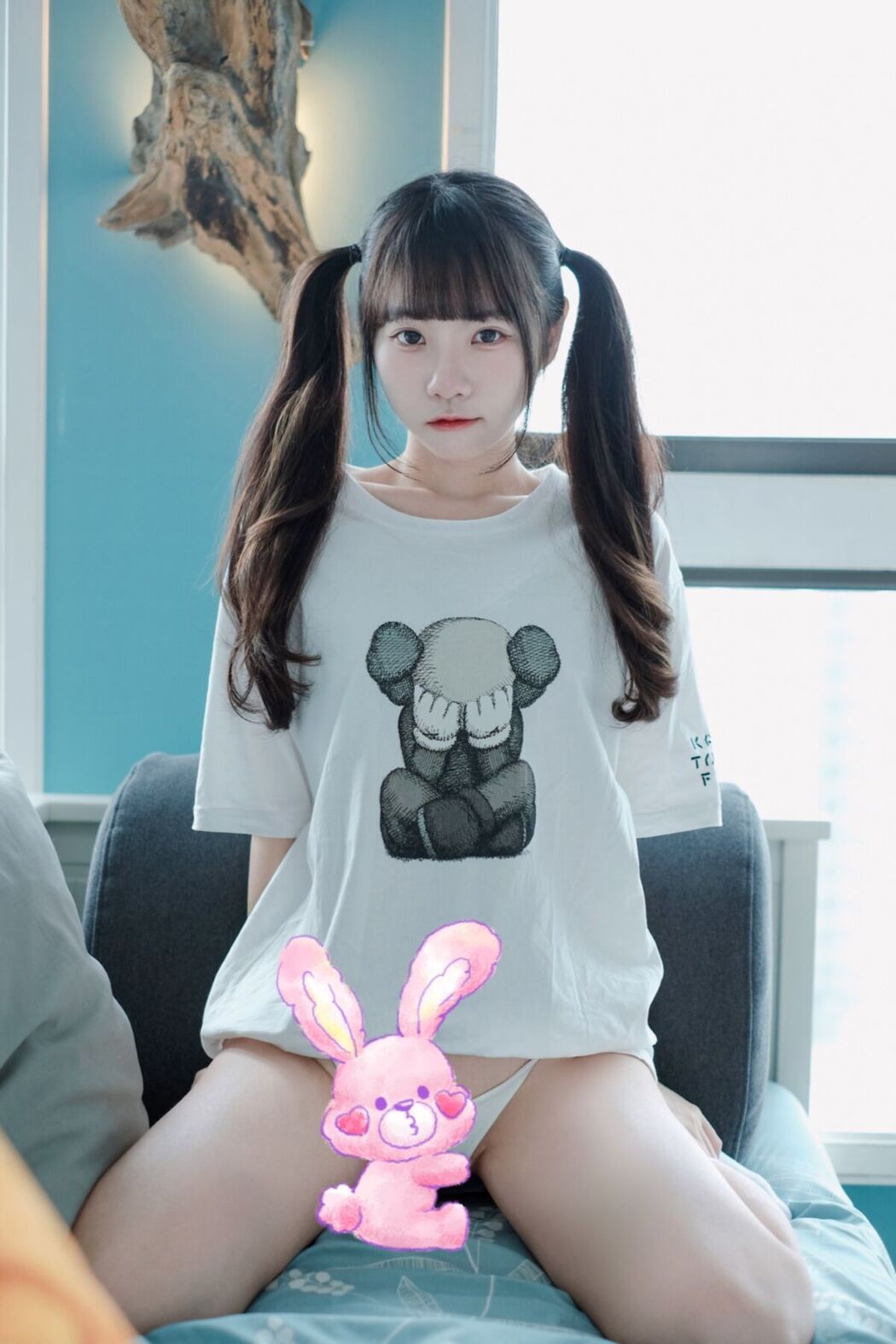Coser@可可小白兔 – 捕獲一隻沒穿褲褲の小白兔