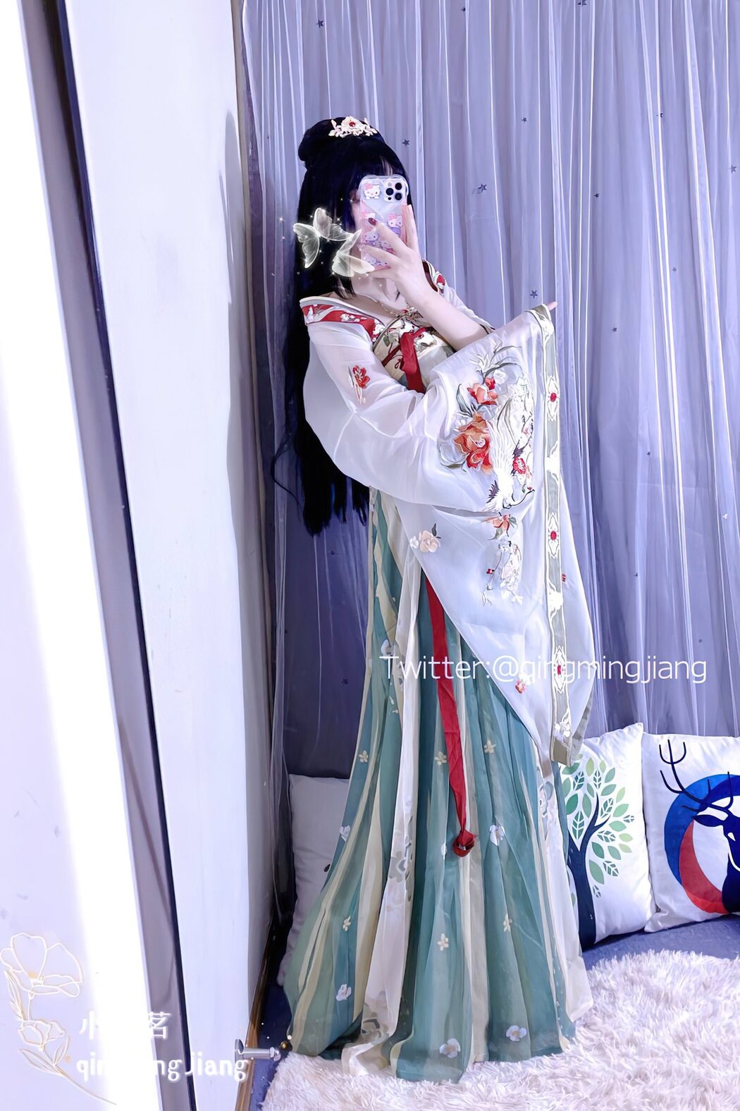 Coser@小青茗 – 唯美唐装古风下的美妙胴体