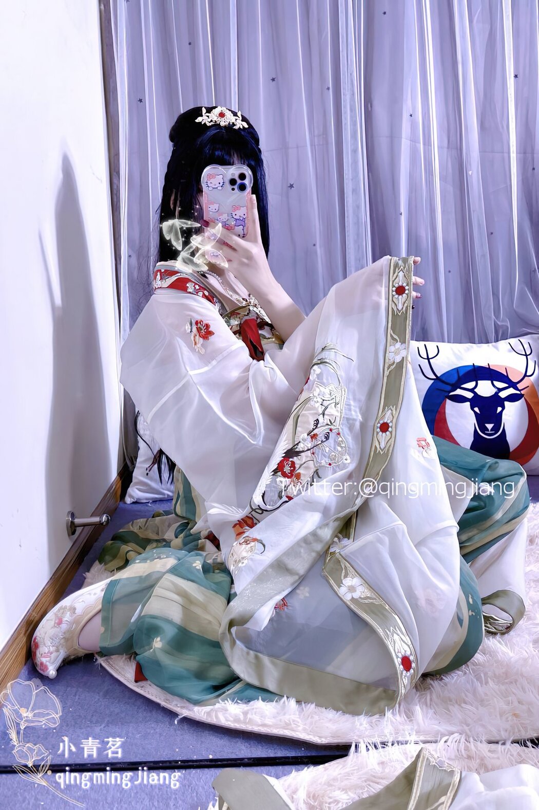 Coser@小青茗 – 唯美唐装古风下的美妙胴体