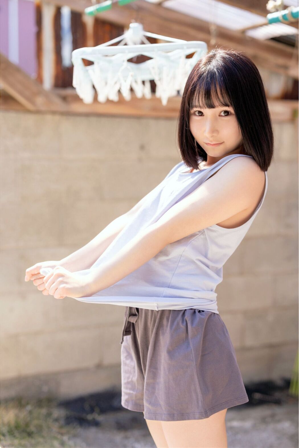 JP Kana Yura 由良かな – Smile