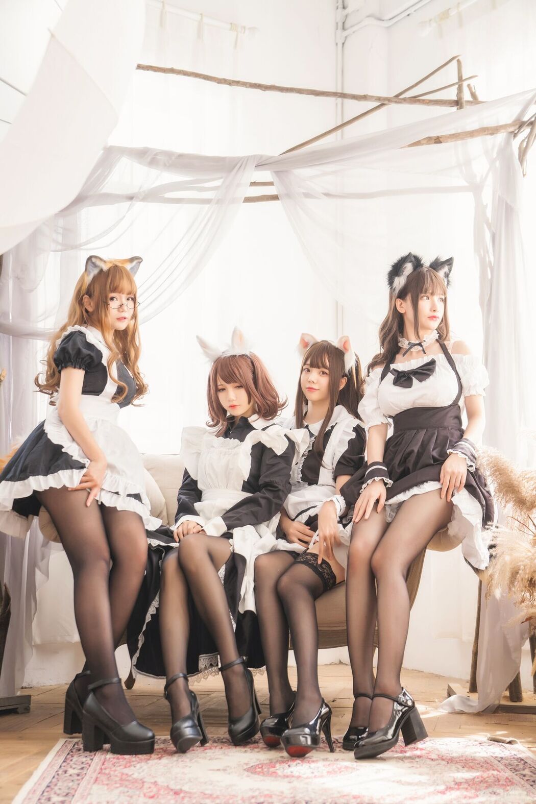Coser@Yoko宅夏 And 小野妹子W And 白金Saki – 四人彼女 Part1