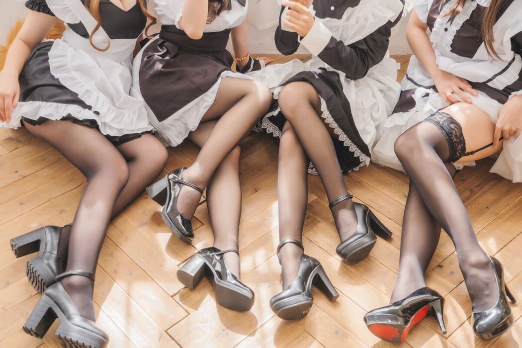Coser@Yoko宅夏 And 小野妹子W And 白金Saki – 四人彼女 Part1