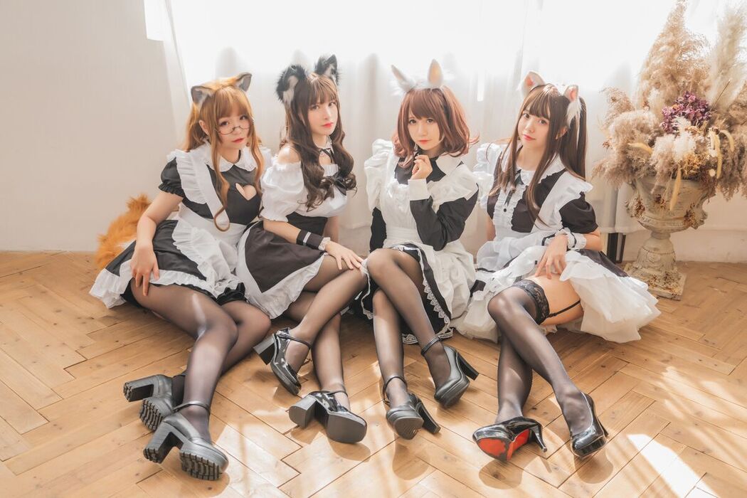 Coser@Yoko宅夏 And 小野妹子W And 白金Saki – 四人彼女 Part1