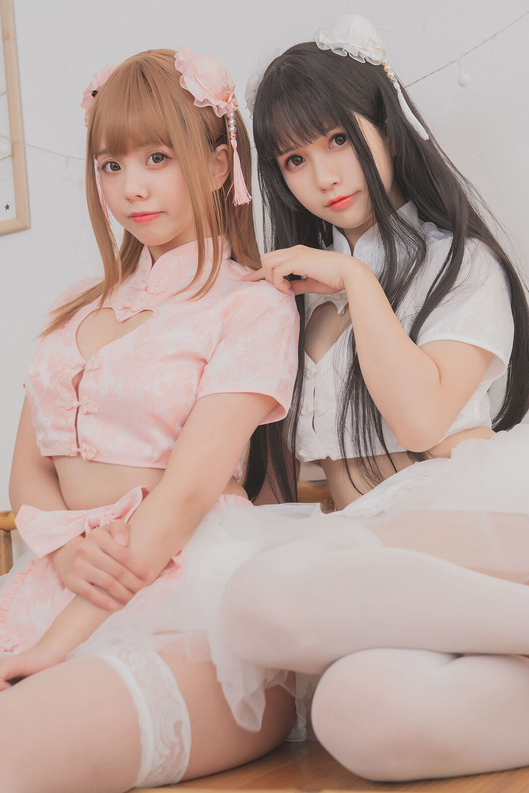 Coser@Yoko宅夏 And 小野妹子W And 白金Saki – 四人彼女 Part2 Cover Photo