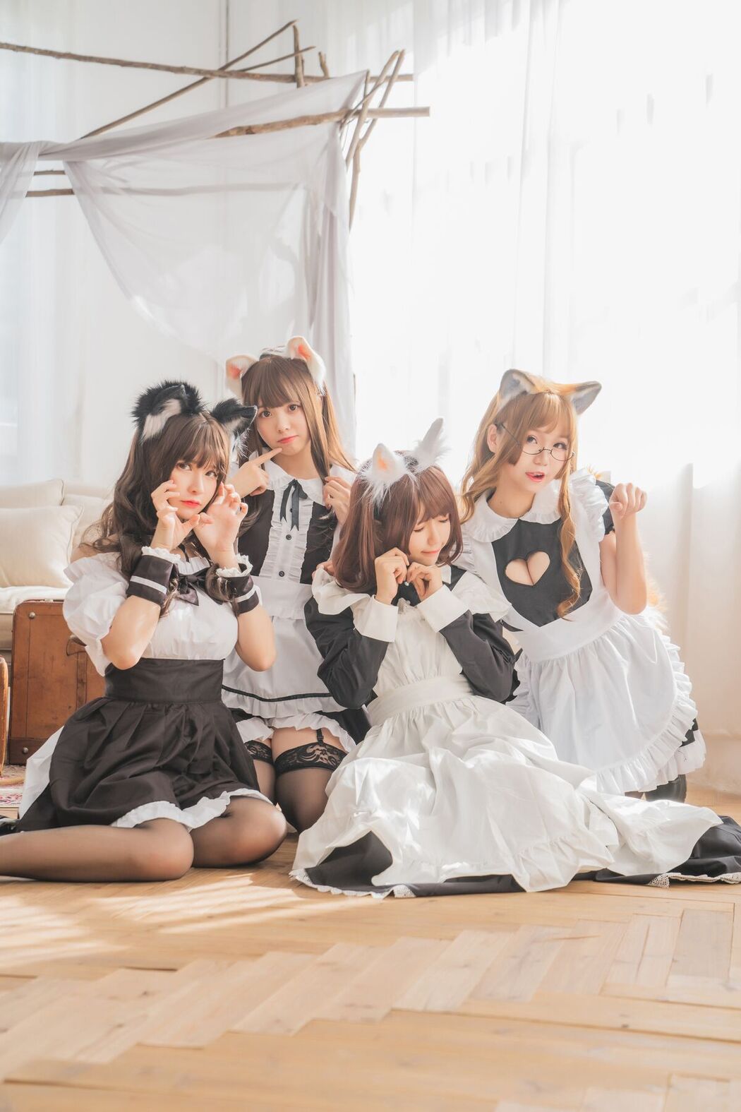 Coser@Yoko宅夏 And 小野妹子W And 白金Saki &#8211; 四人彼女 Part1
