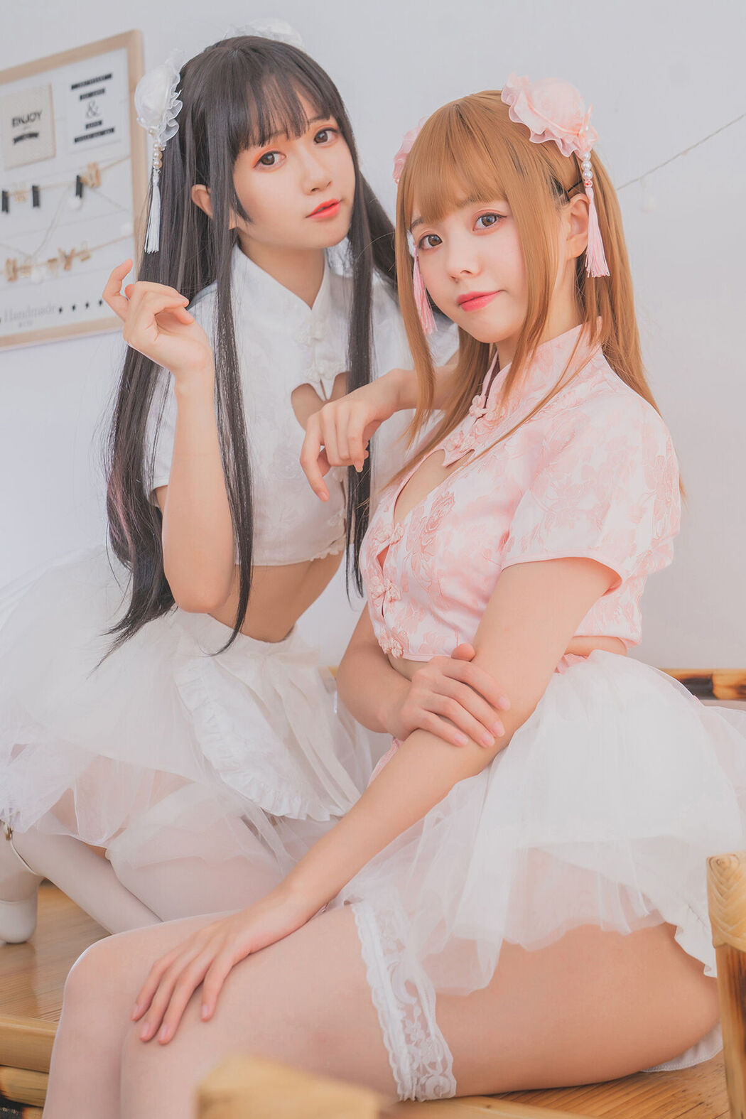 Coser@Yoko宅夏 And 小野妹子W And 白金Saki – 四人彼女 Part1 Cover Photo