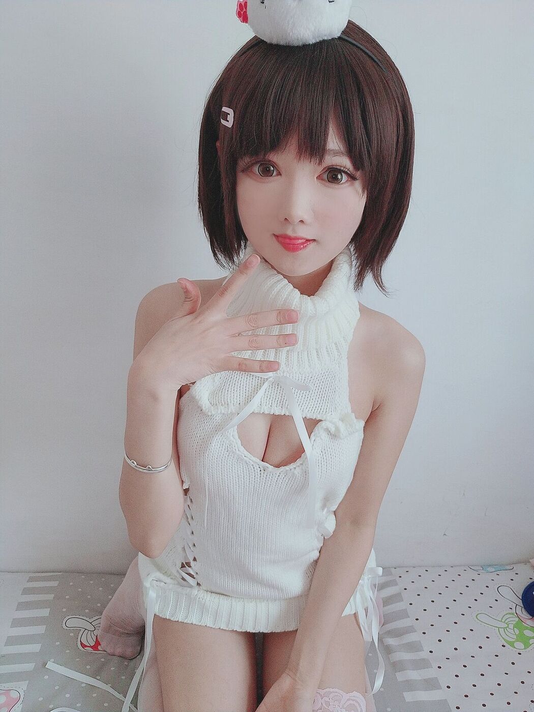 Coser@羽天shine – 白丝白色毛衣 Part1